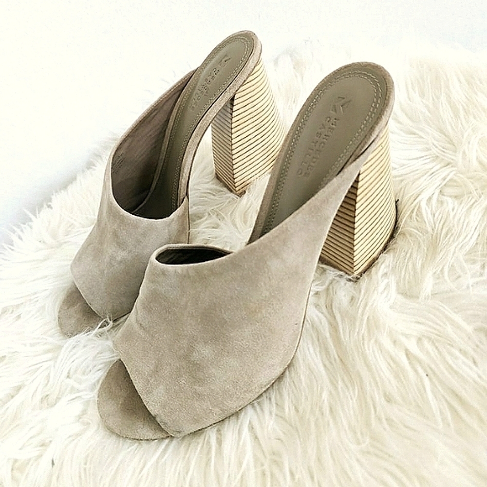 Mercedes Castillo Block Heel Gray Suede Sandal. BrazillianShoe. Women's Sz 11 🌴